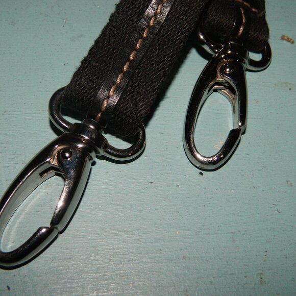 Fossil Replacement Black Strap and Key Fob Charm - Picture 4 of 4